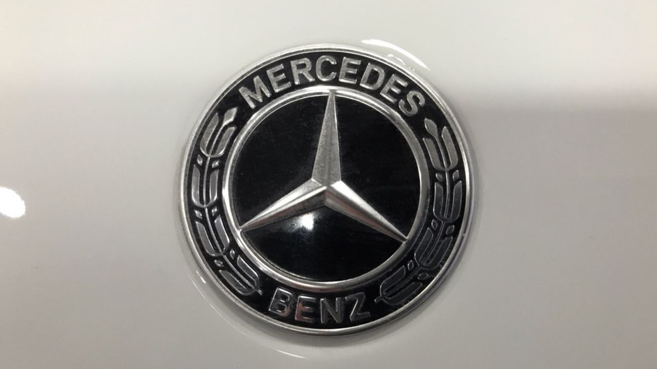 mercedes-clase-a-sedan-a-250-e-imagen-11