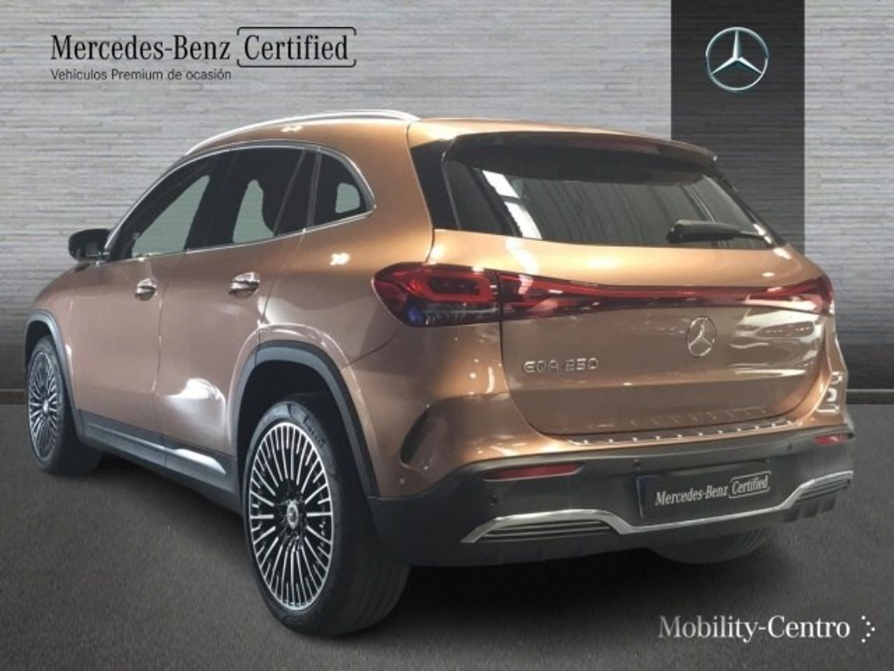 mercedes-eqa-250-amg-line-imagen-3
