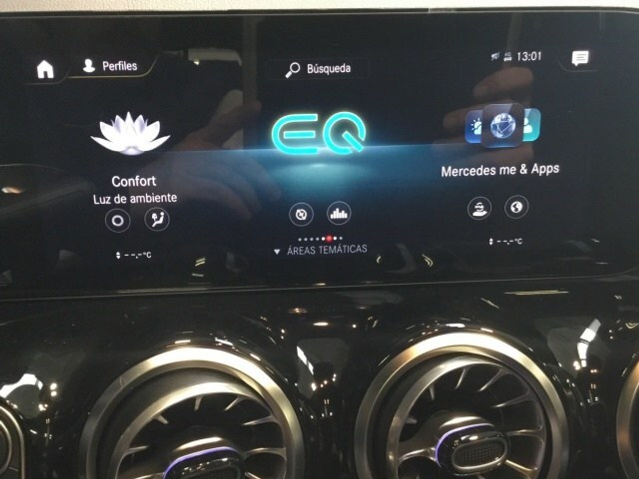 mercedes-eqa-250-amg-line-imagen-16