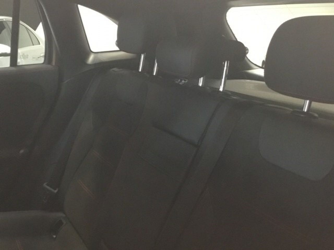 mercedes-eqa-250-amg-line-imagen-10