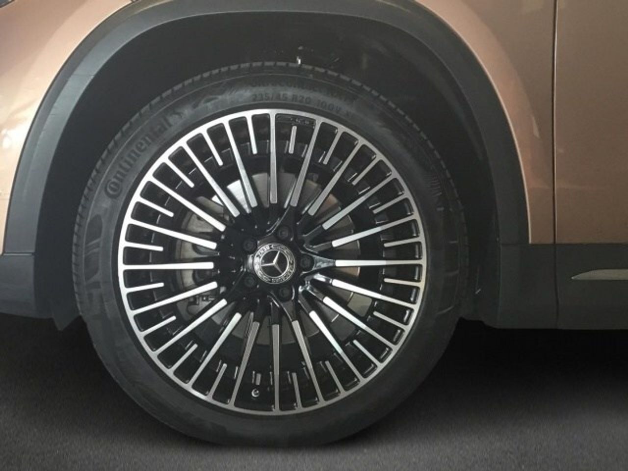 mercedes-eqa-250-amg-line-imagen-4