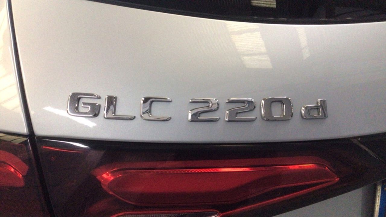mercedes-glc-glc-220-d-4matic-imagen-11