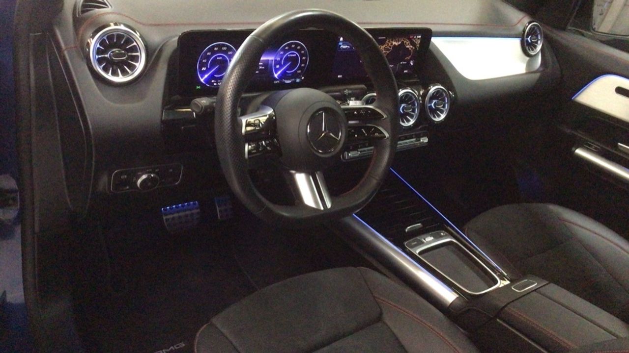 mercedes-eqa-250+-+-amg-line-imagen-5