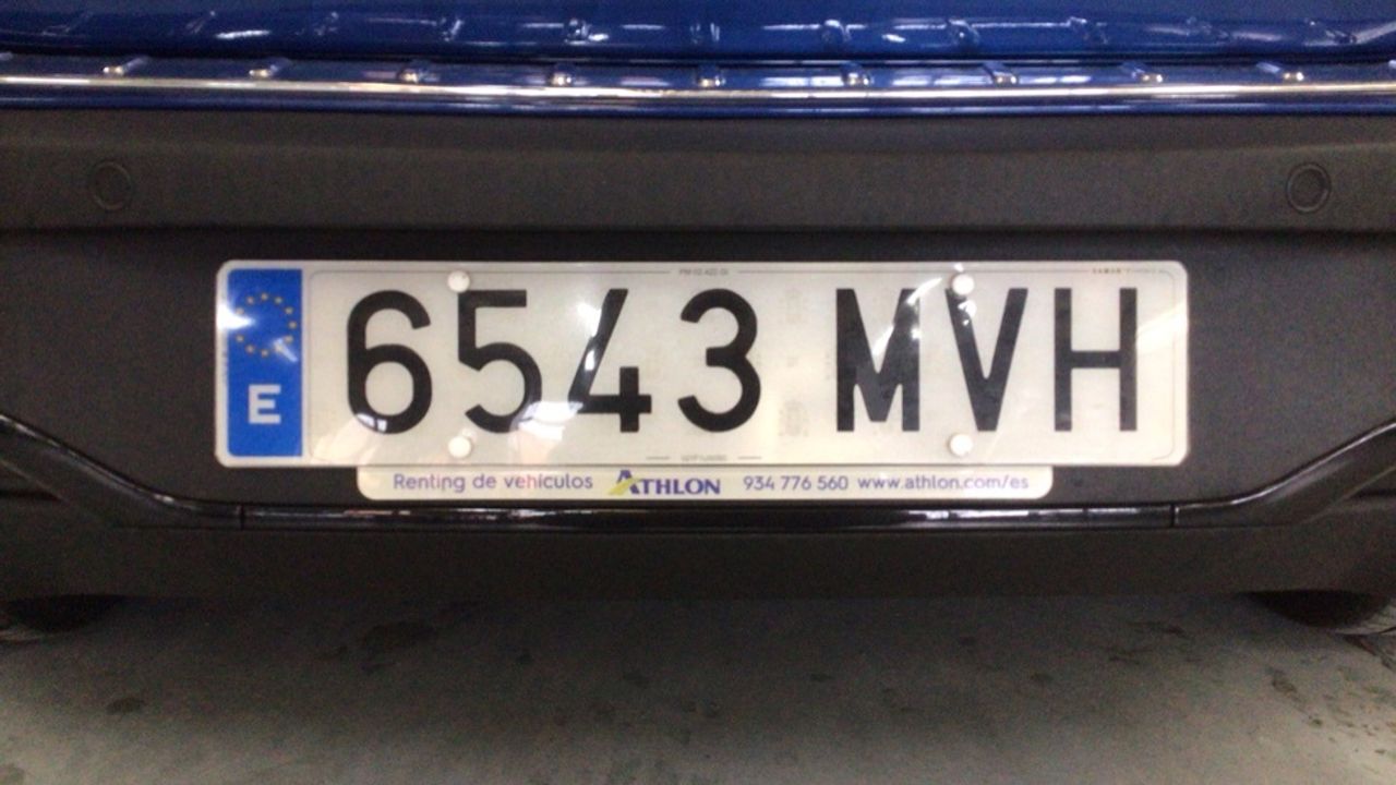 mercedes-eqa-250+-+-amg-line-imagen-25