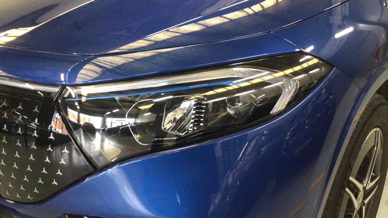mercedes-eqa-250+-+-amg-line-imagen-13