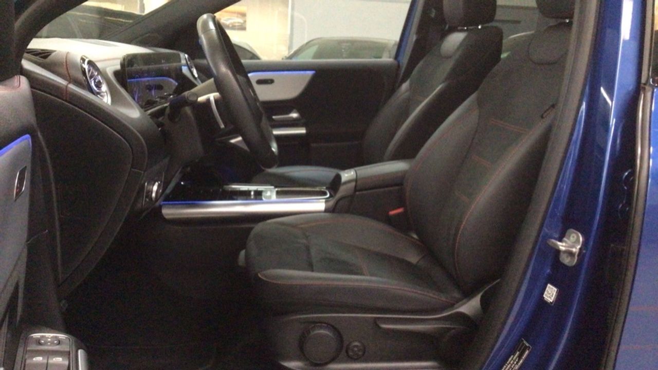 mercedes-eqa-250+-+-amg-line-imagen-6