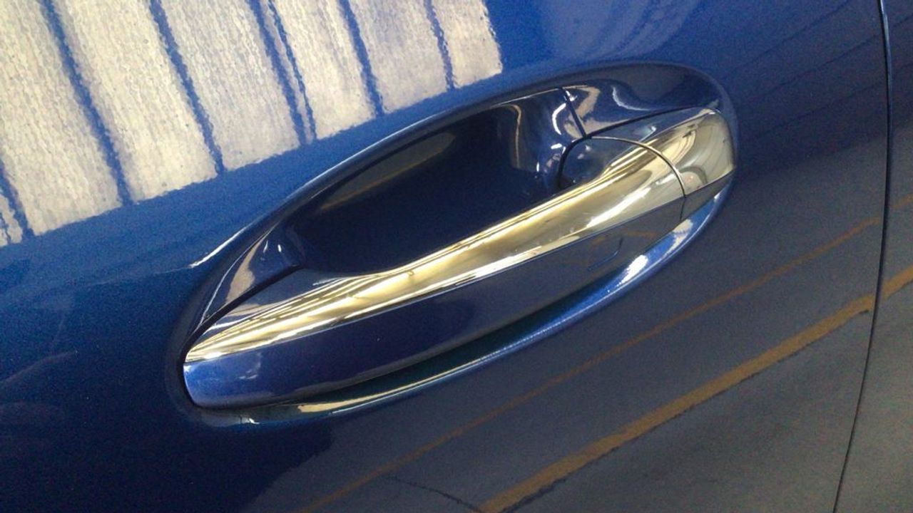 mercedes-eqa-250+-+-amg-line-imagen-16