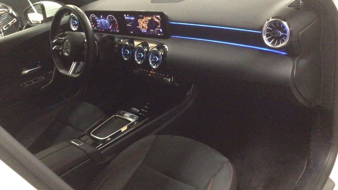 mercedes-clase-a-a-200-d-imagen-9