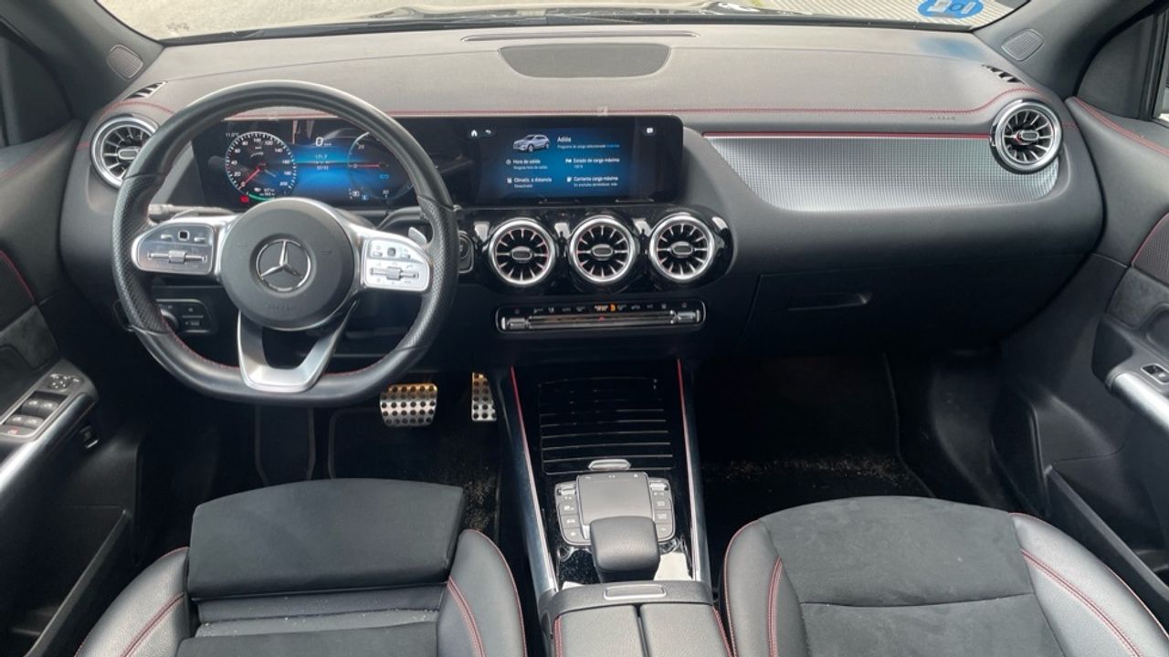 mercedes-eqa-250+-+-amg-line-imagen-7