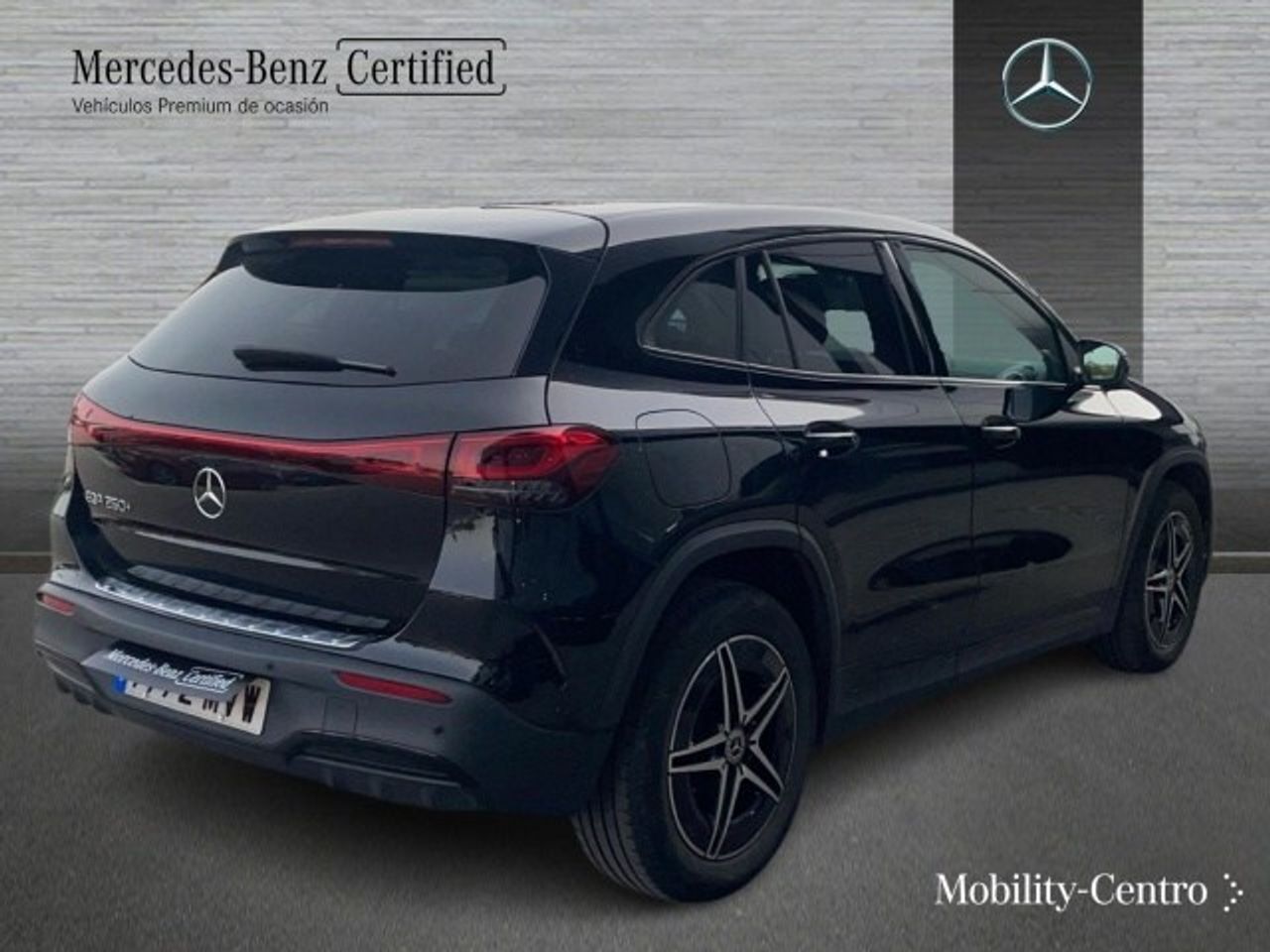 mercedes-eqa-250+-+-amg-line-imagen-1
