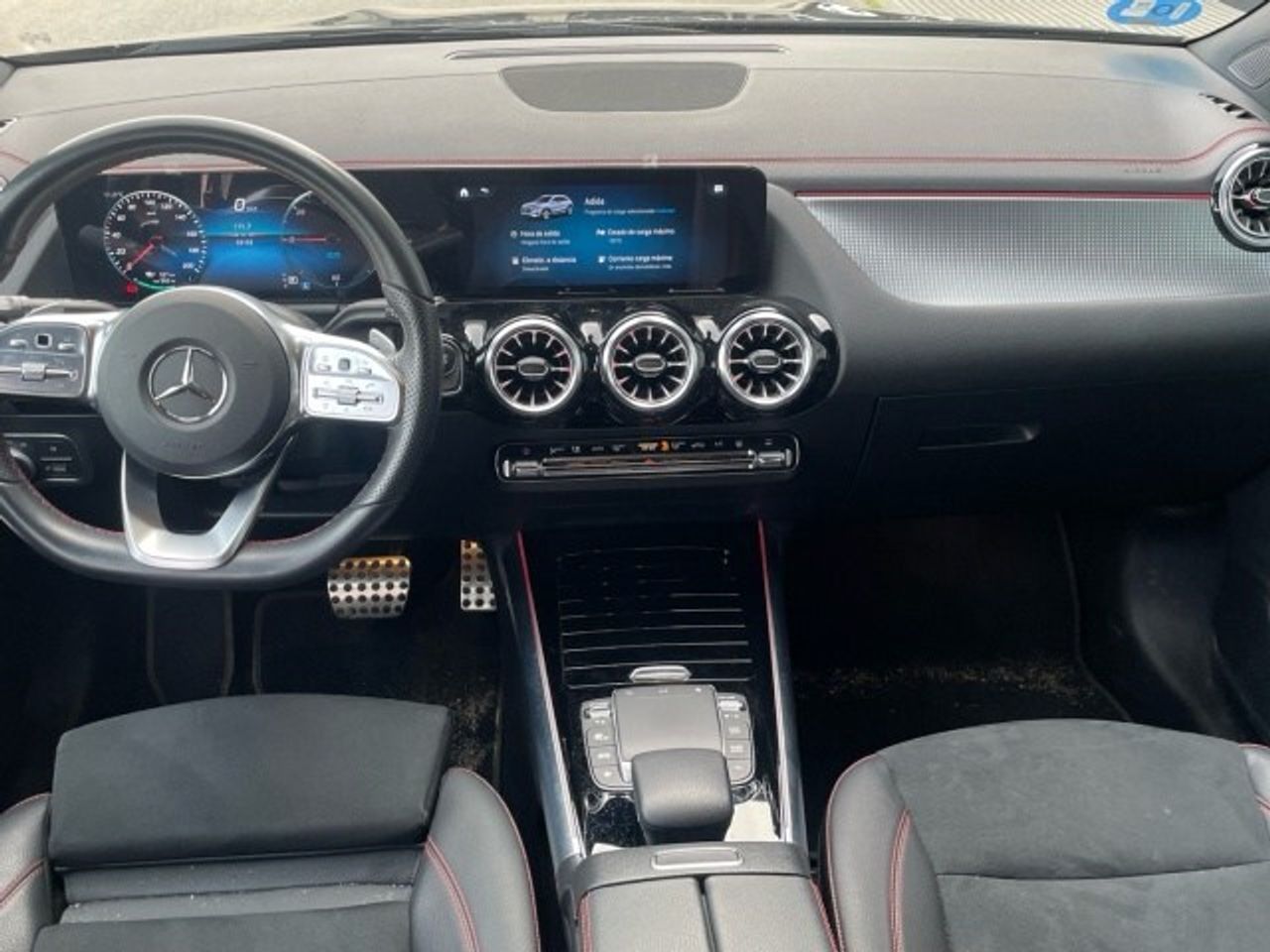 mercedes-eqa-250+-+-amg-line-imagen-7