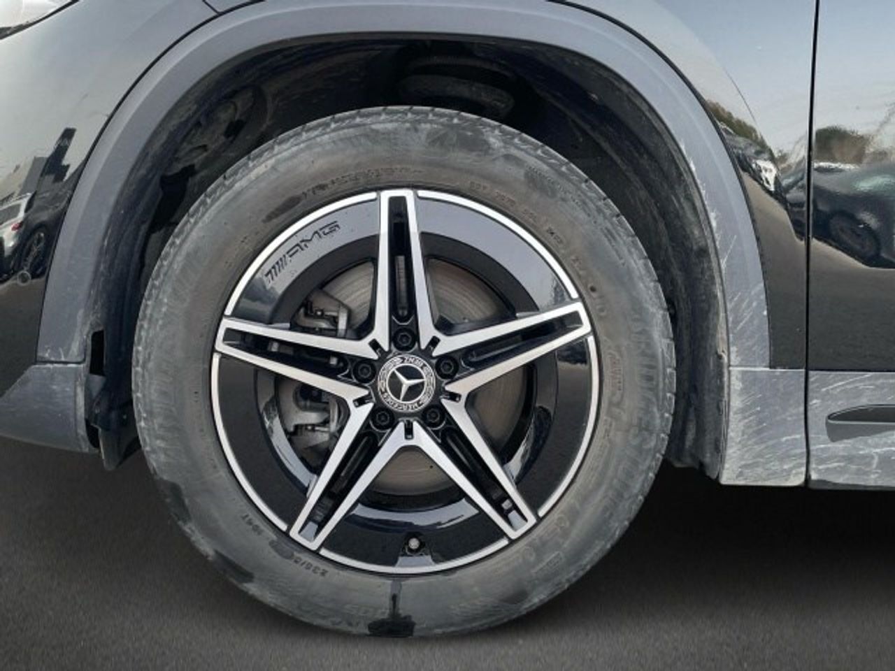 mercedes-eqa-250+-+-amg-line-imagen-4