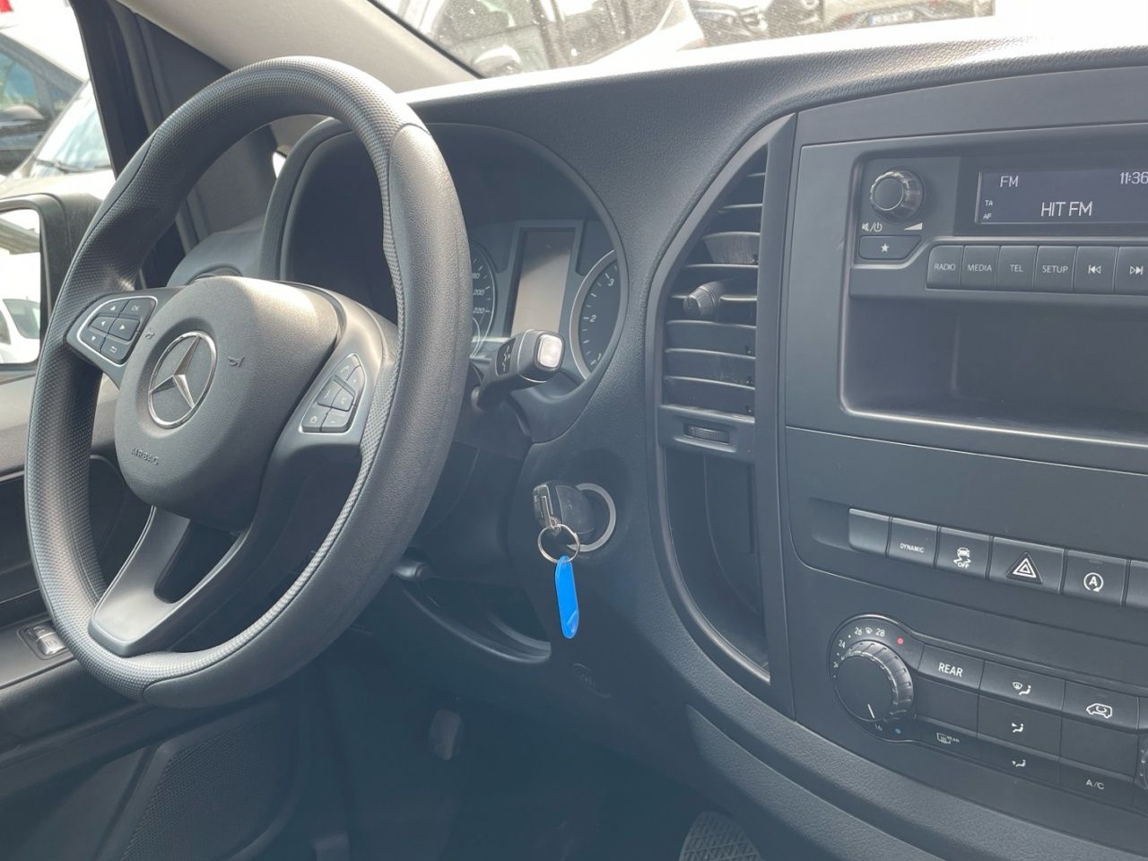 mercedes-vito-116-cdi-tourer-pro-larga-imagen-8