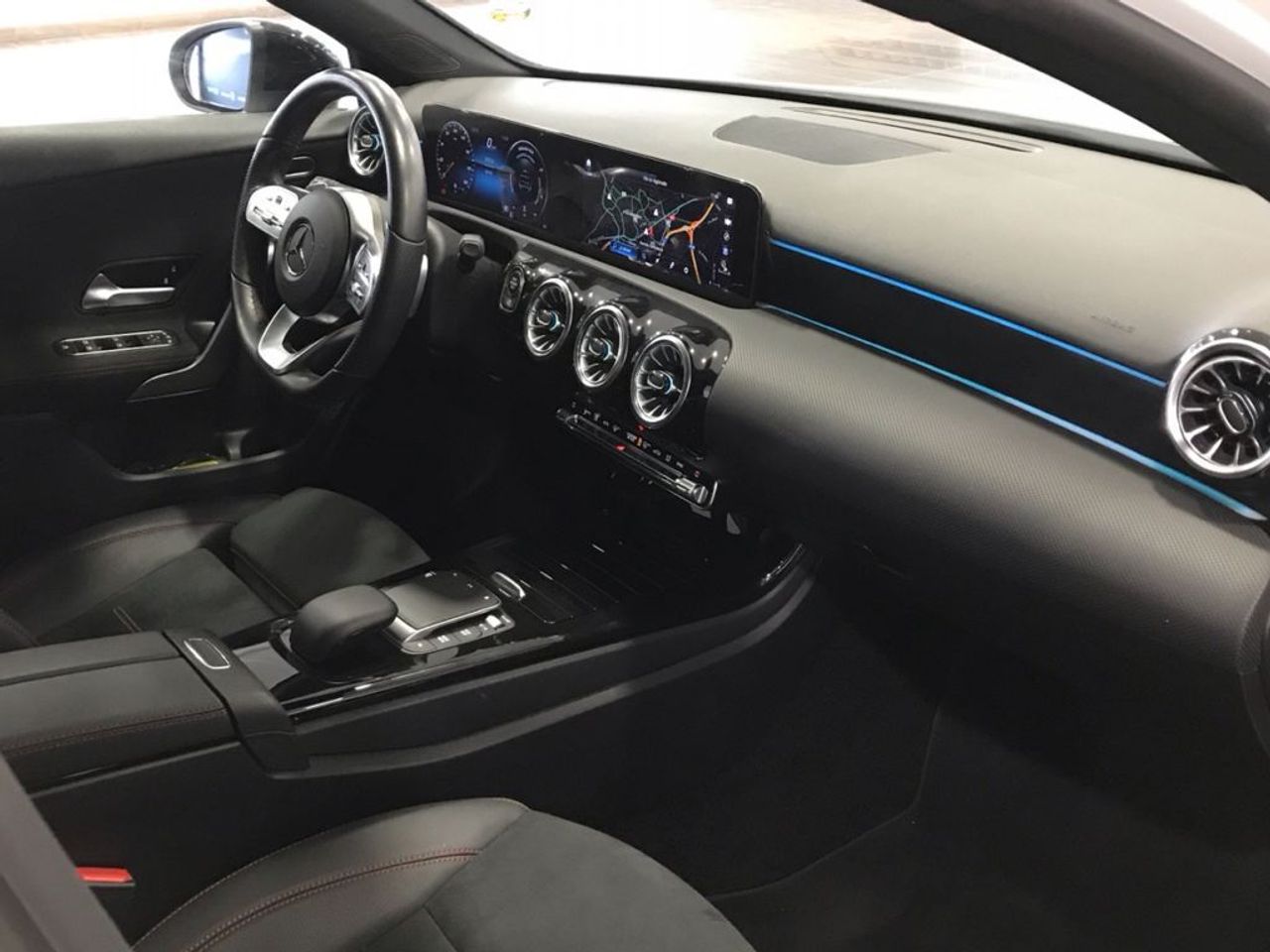 mercedes-clase-a-a-200-d-imagen-9