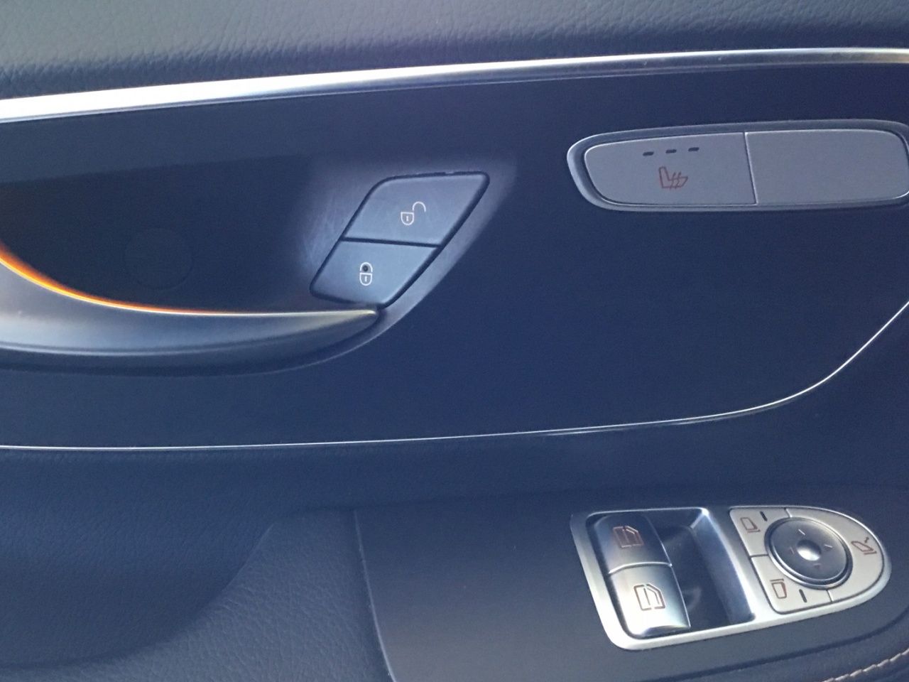 mercedes-eqv-300-larga-e100-imagen-17