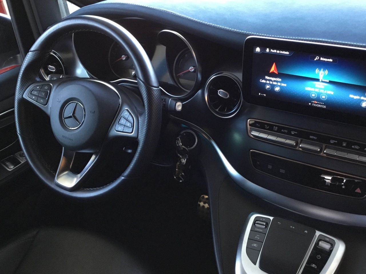 mercedes-eqv-300-larga-e100-imagen-8