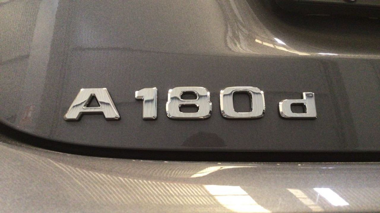 mercedes-clase-a-a-180-d-imagen-11