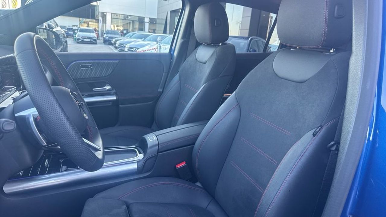 mercedes-eqa-250+-+-amg-line-imagen-6