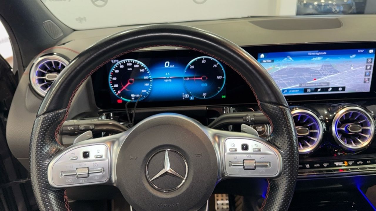 mercedes-eqa-250-amg-line-imagen-8