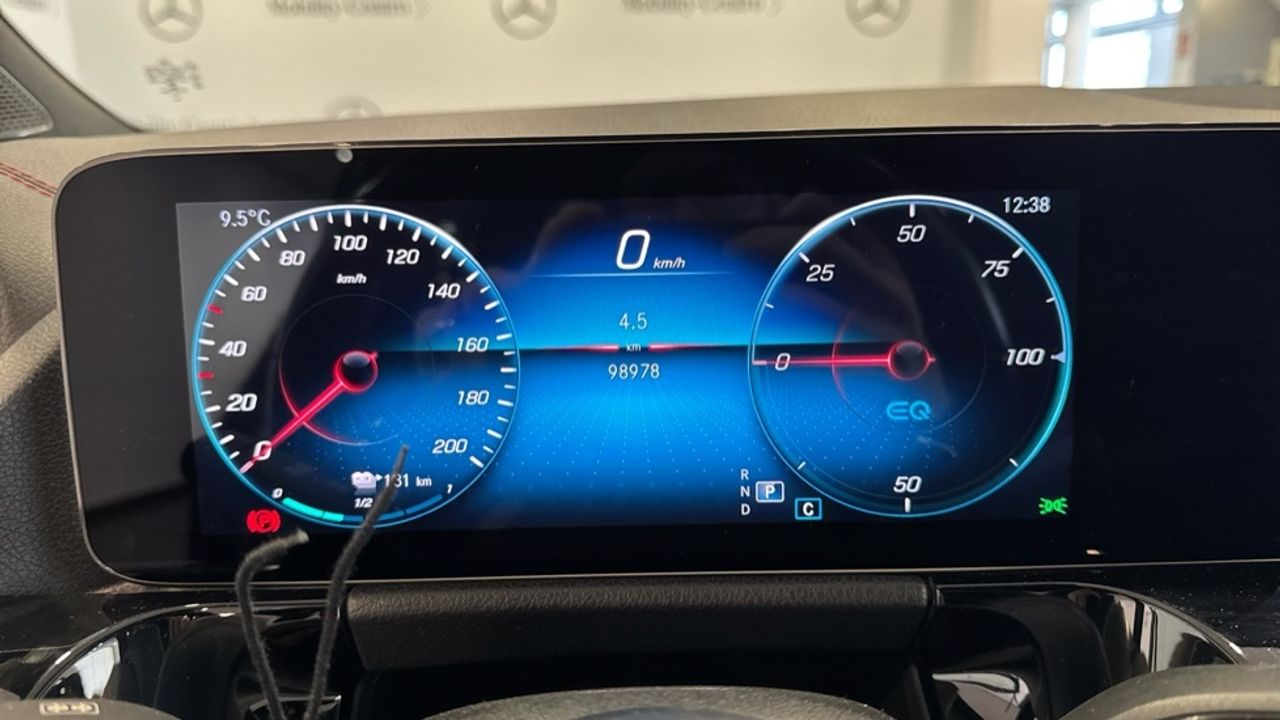 mercedes-eqa-250-amg-line-imagen-18