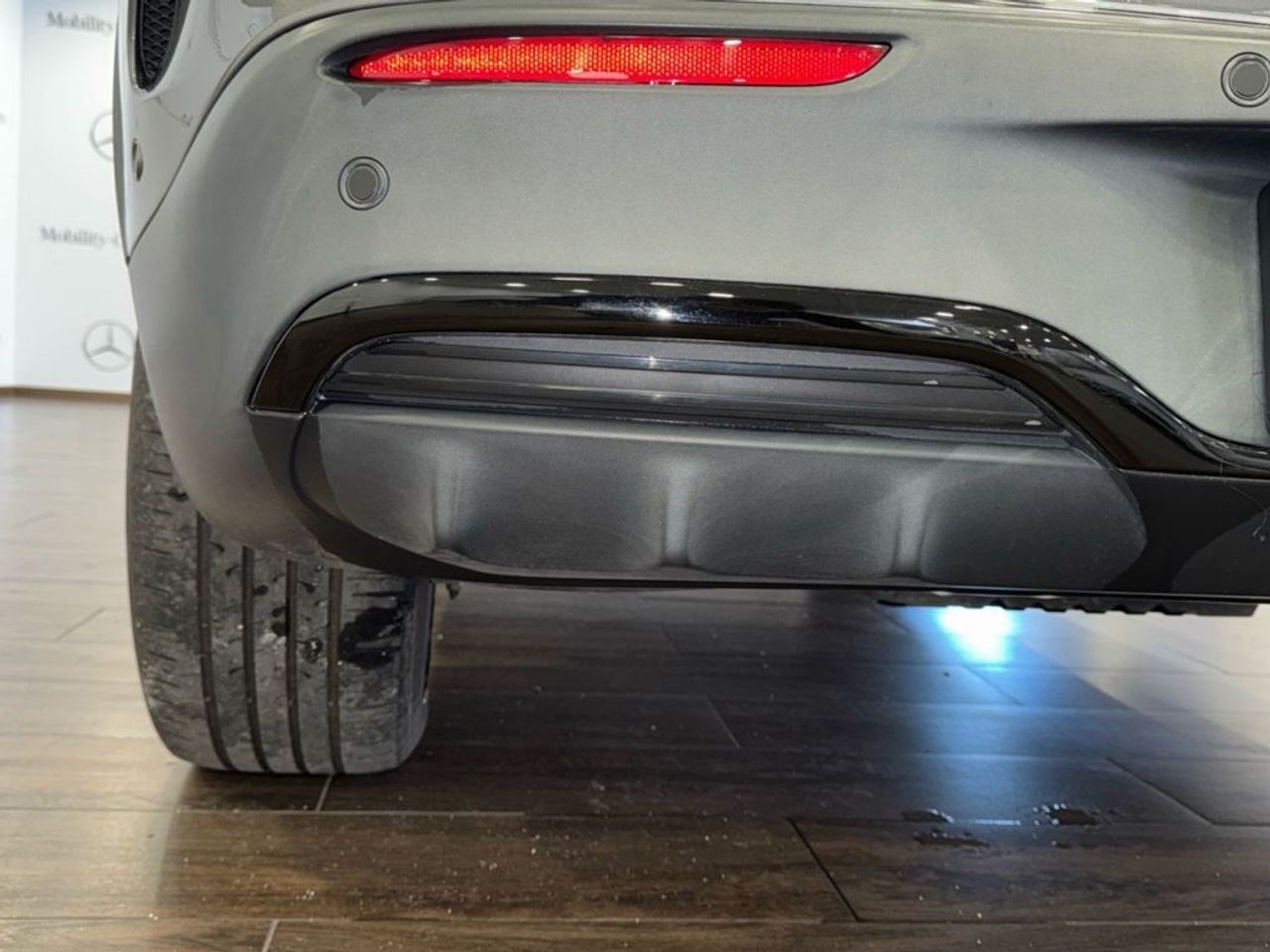 mercedes-eqa-250-amg-line-imagen-11