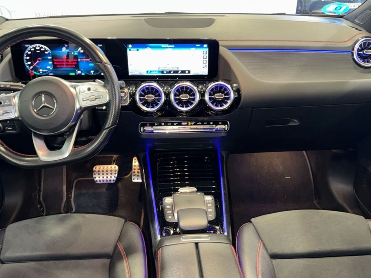 mercedes-eqa-250-amg-line-imagen-7