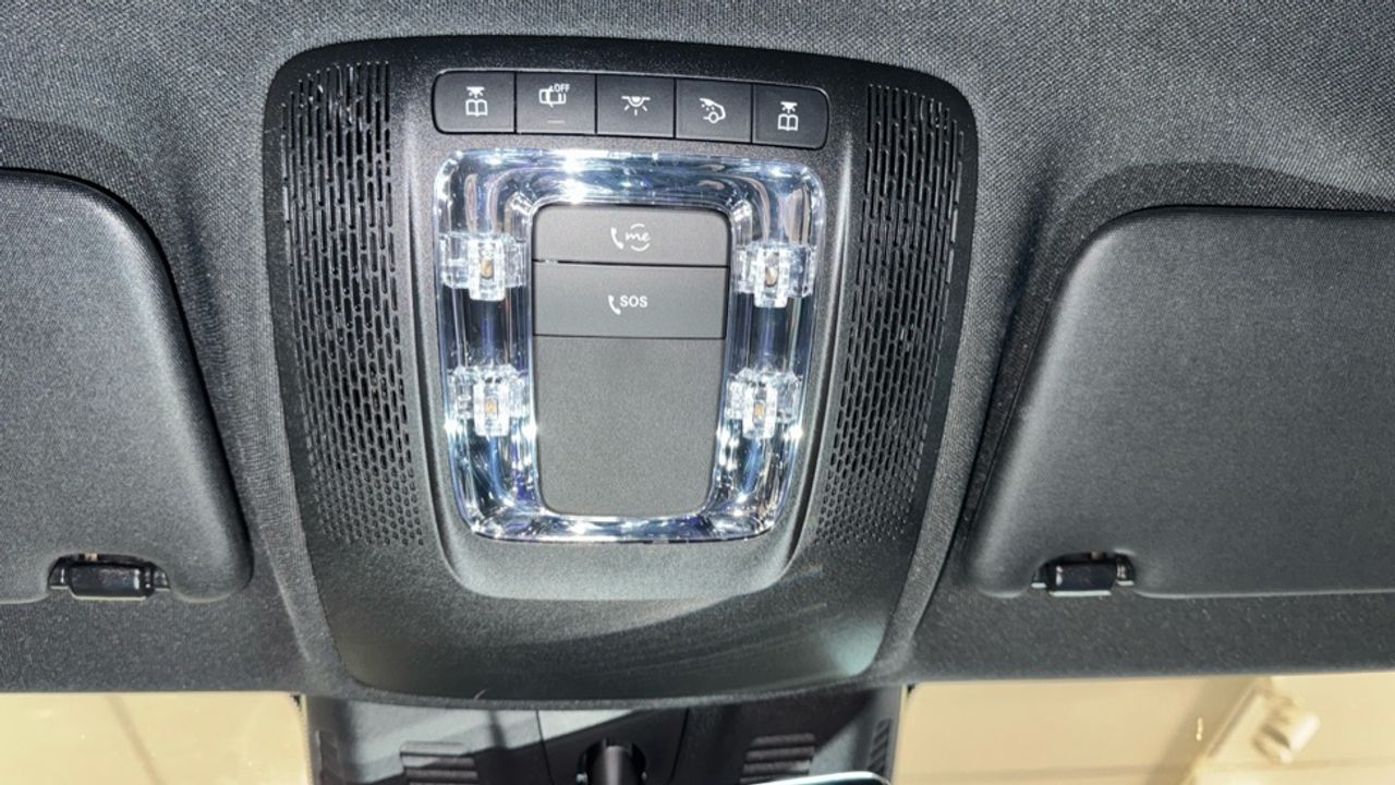 mercedes-eqa-250-amg-line-imagen-19