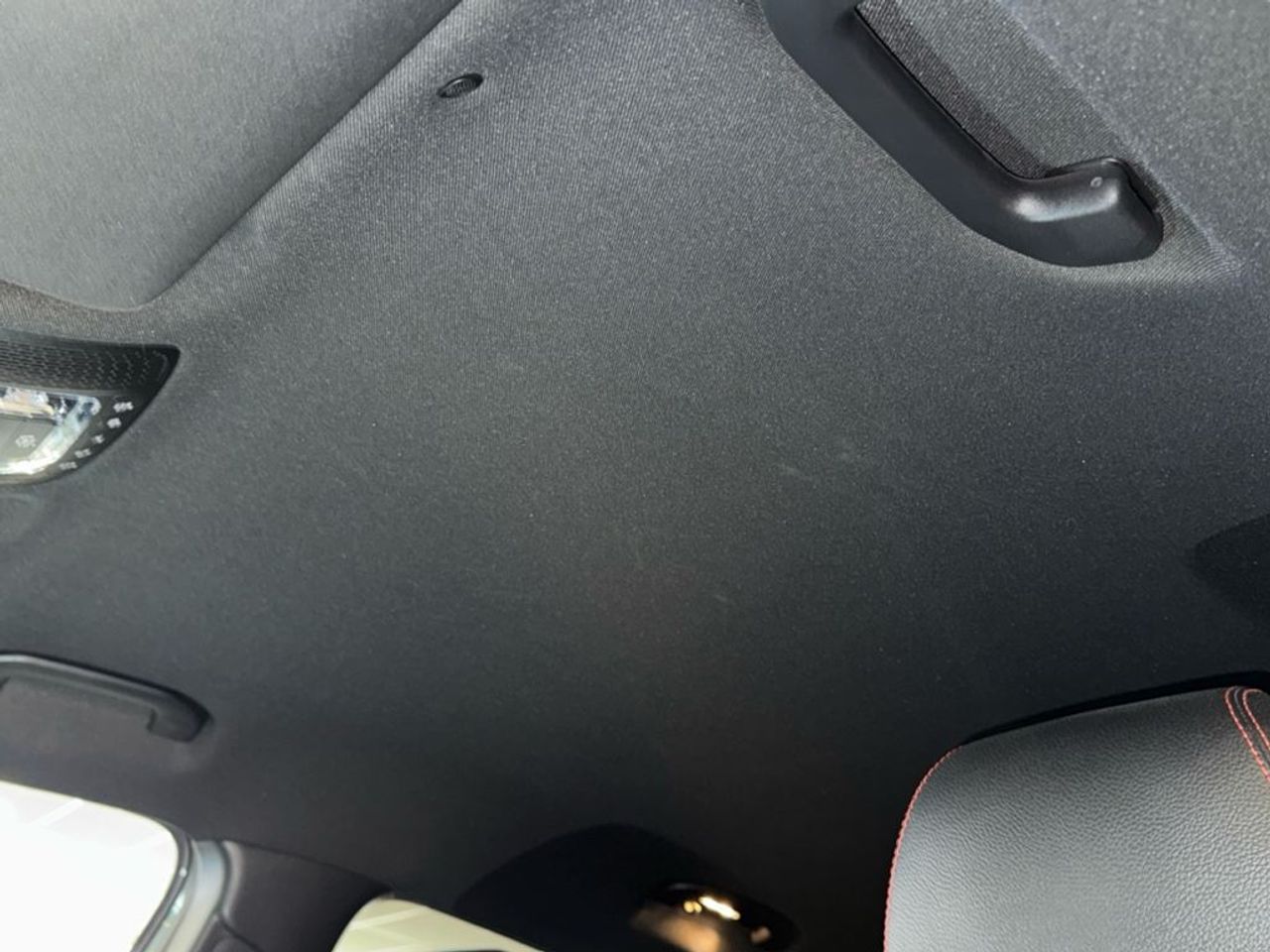 mercedes-eqa-250-amg-line-imagen-15