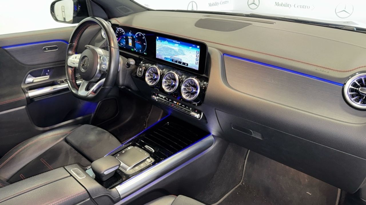 mercedes-eqa-250-amg-line-imagen-9