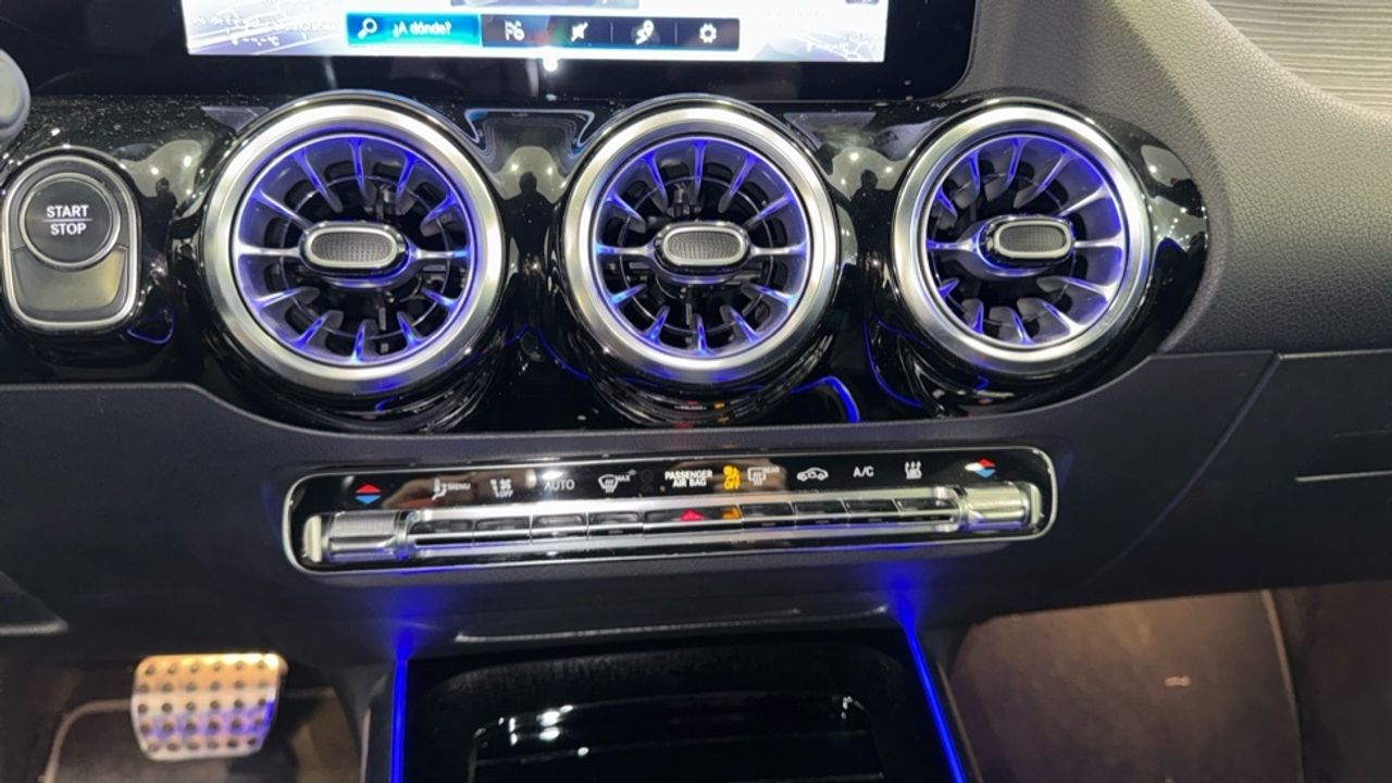 mercedes-eqa-250-amg-line-imagen-21