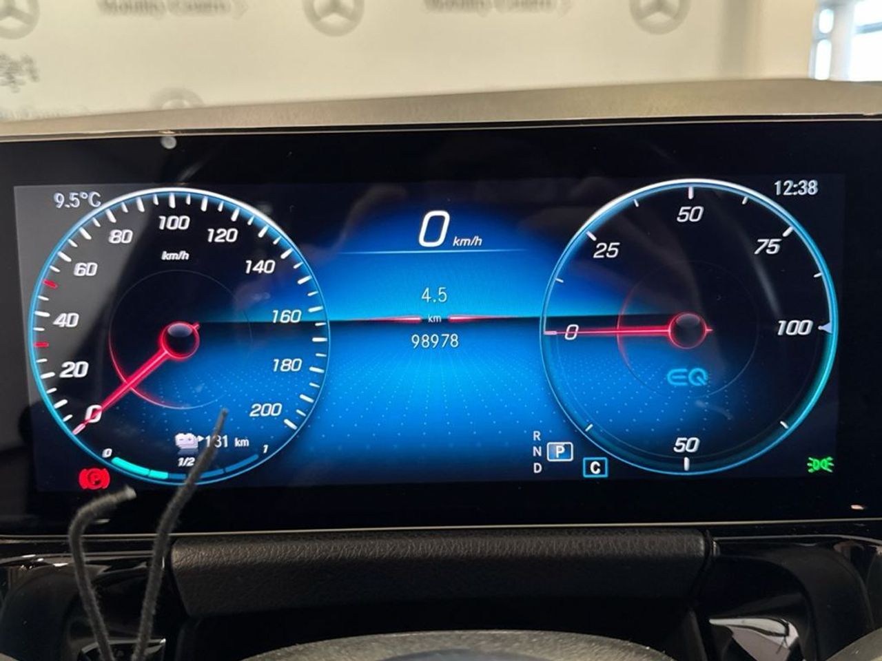 mercedes-eqa-250-amg-line-imagen-18