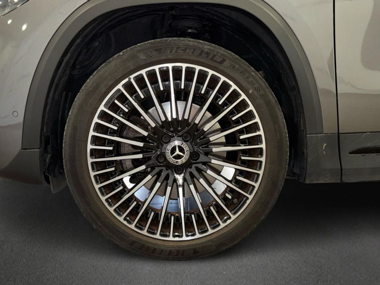 mercedes-eqa-250-amg-line-imagen-4