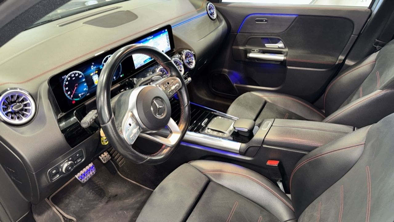 mercedes-eqa-250-amg-line-imagen-5