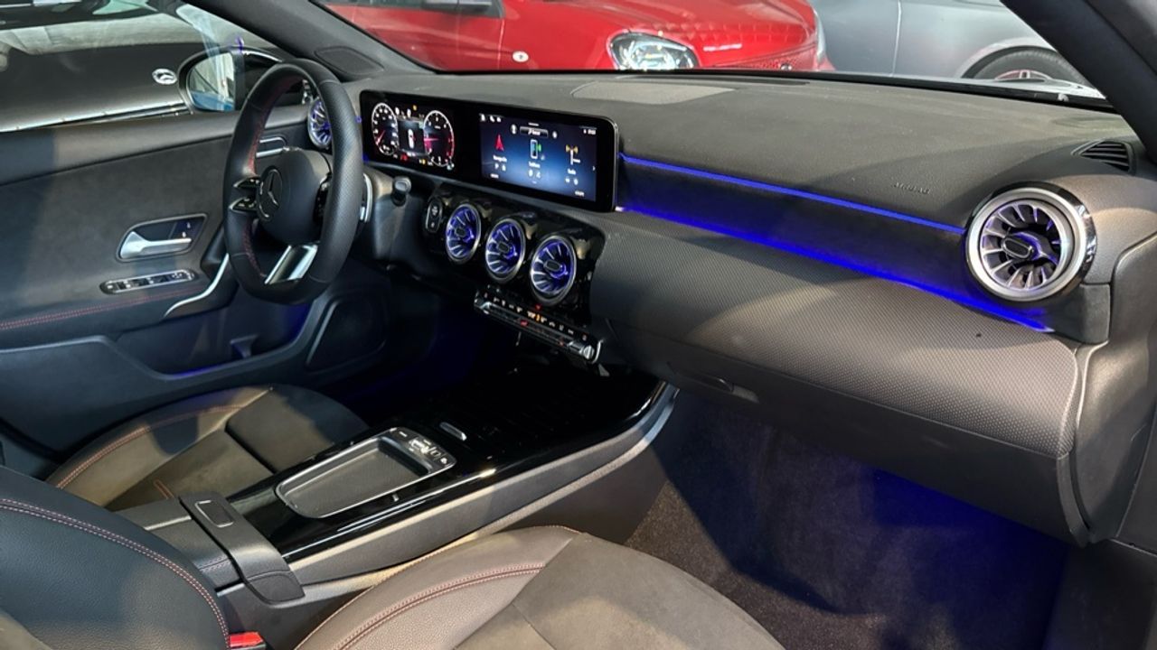 mercedes-clase-a-a-180-d-imagen-9