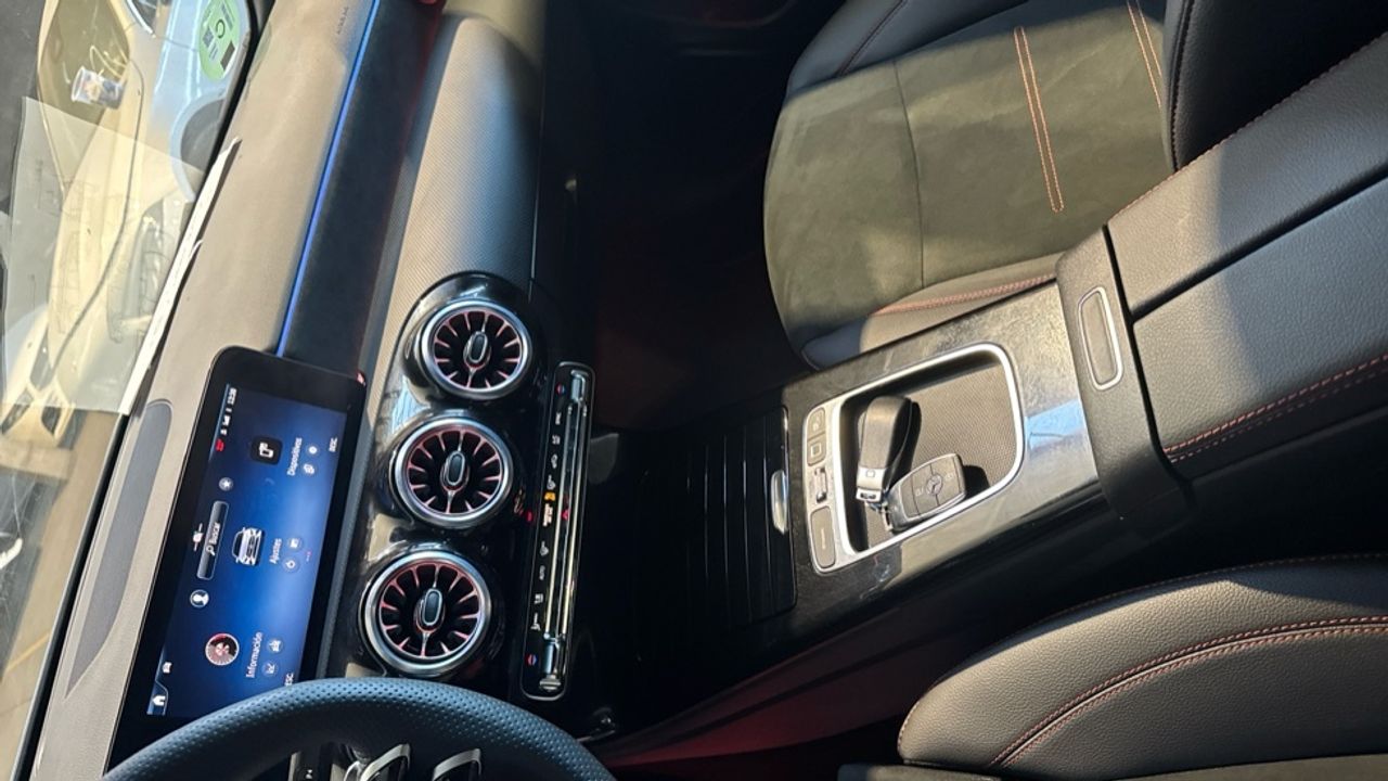 mercedes-clase-a-a-180-d-imagen-20