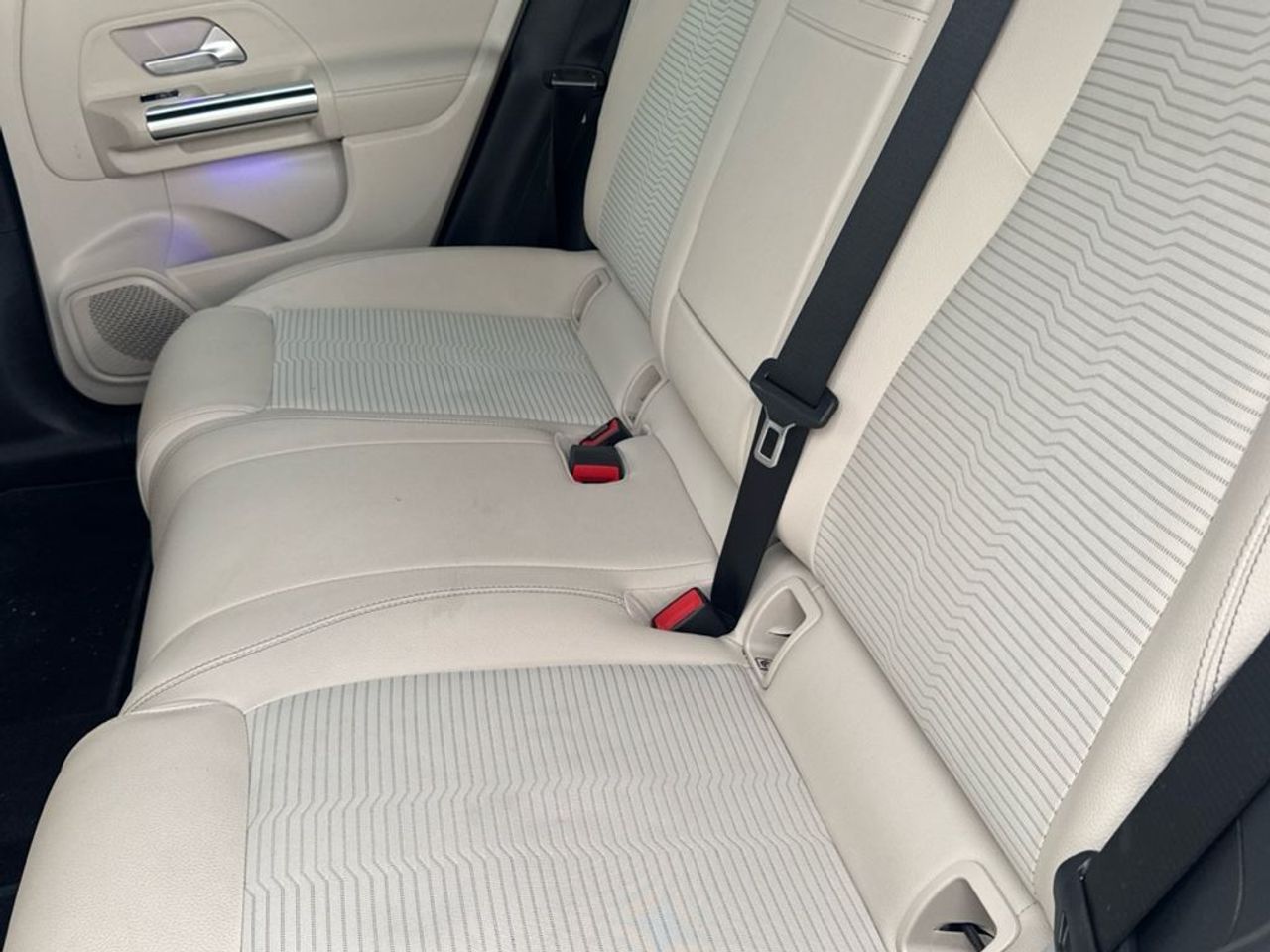 mercedes-eqa-250-progressive-imagen-10