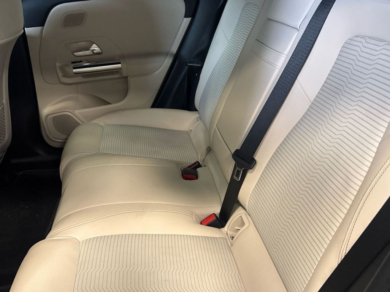 mercedes-eqa-250-progressive-imagen-6