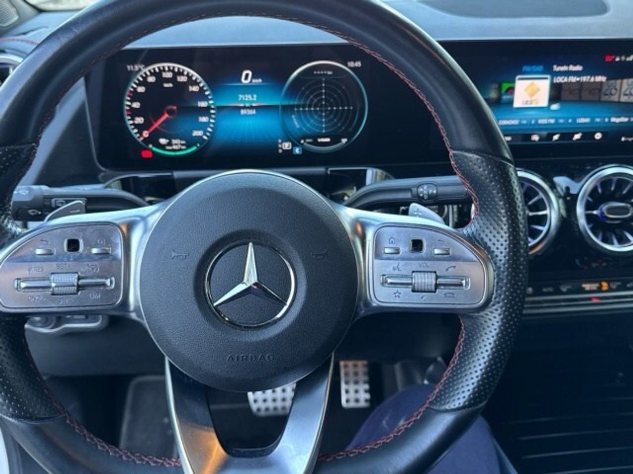 mercedes-eqa-250+-+-amg-line-imagen-8