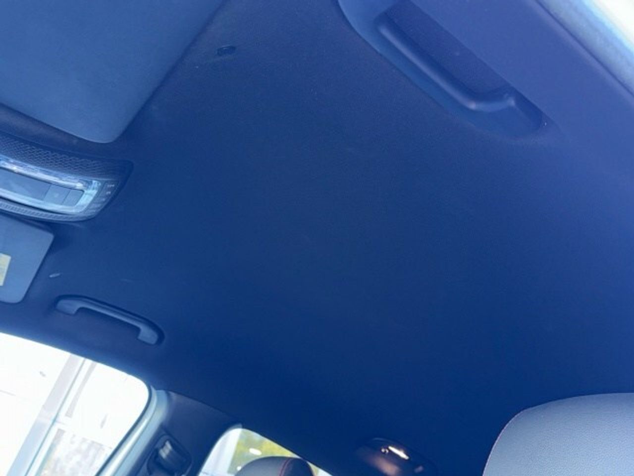 mercedes-eqa-250+-+-amg-line-imagen-14