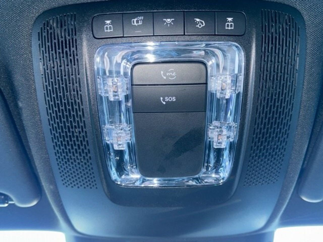 mercedes-eqa-250+-+-amg-line-imagen-17