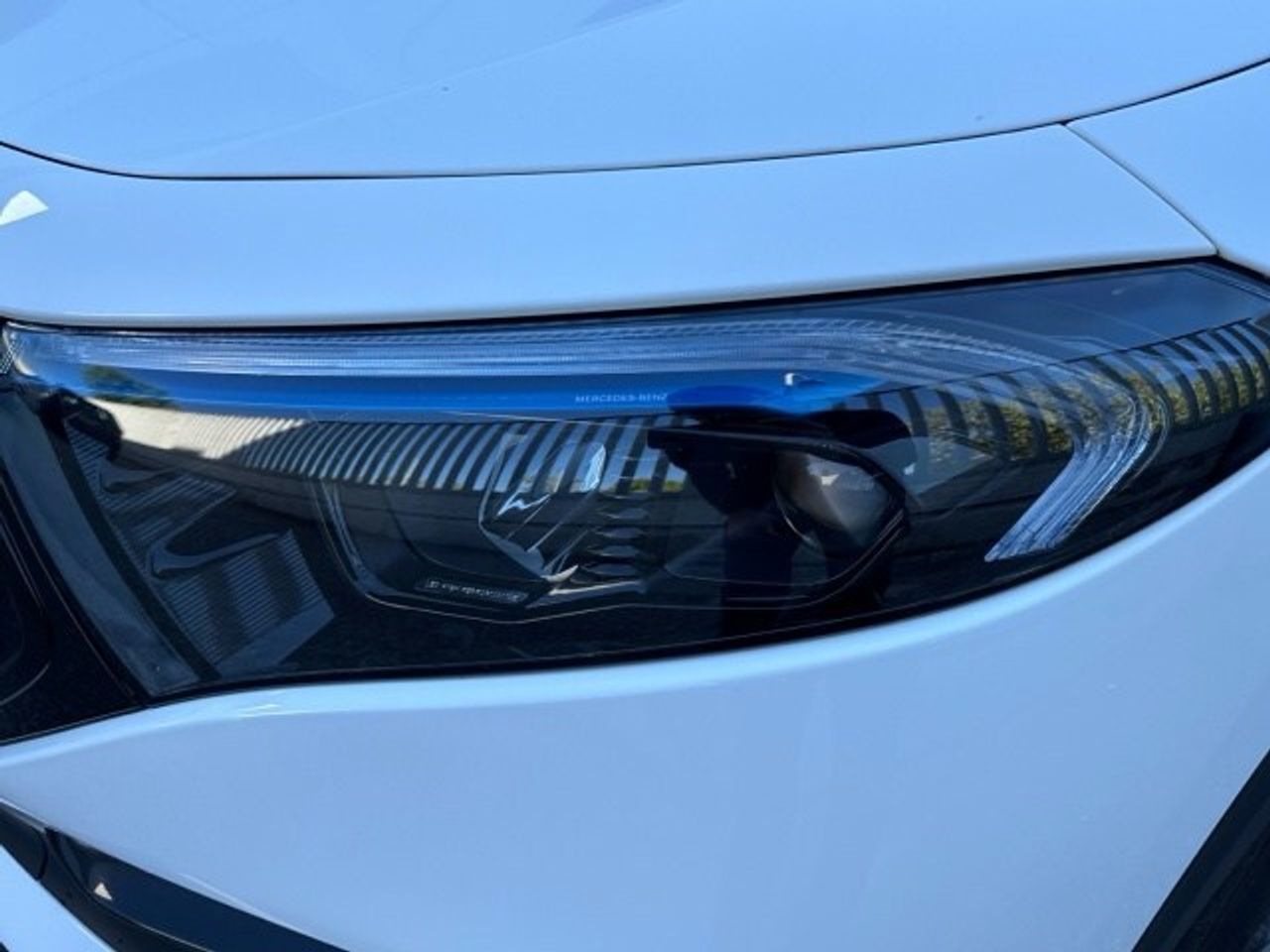 mercedes-eqa-250+-+-amg-line-imagen-13