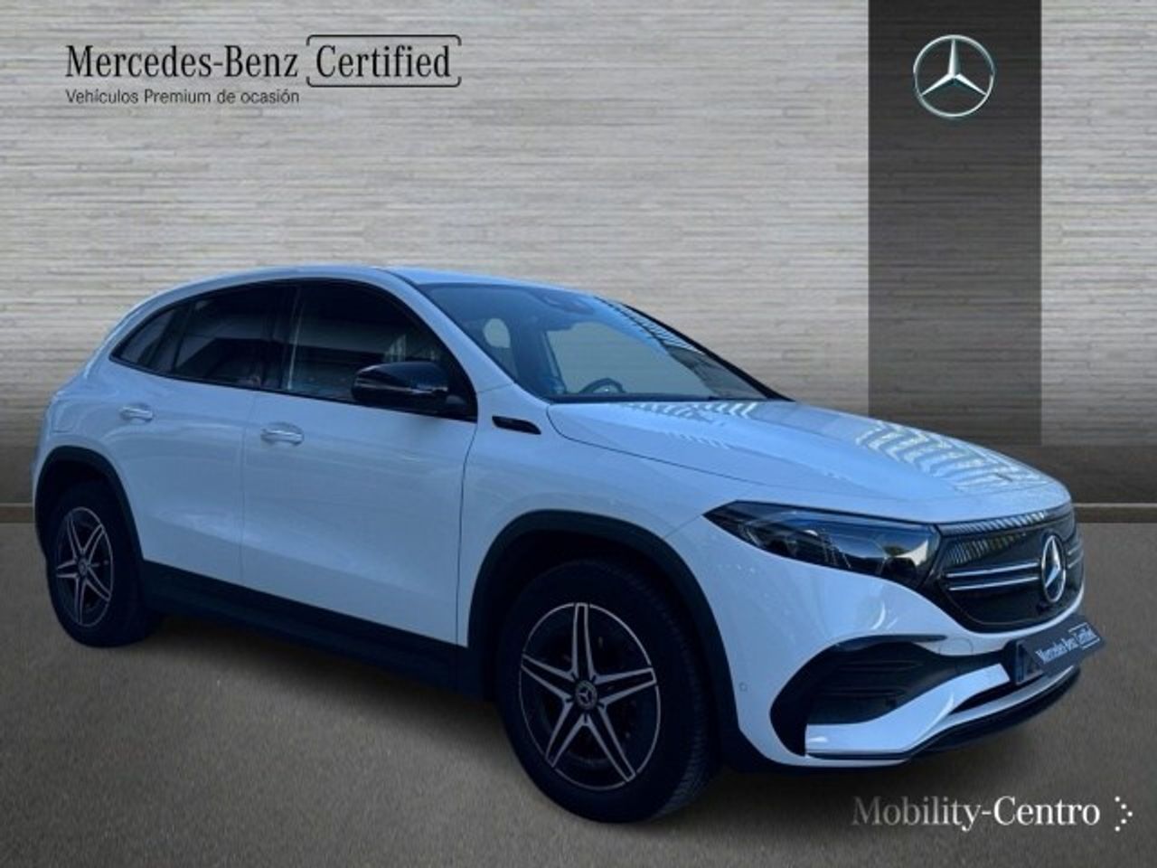 mercedes-eqa-250+-+-amg-line-imagen-2