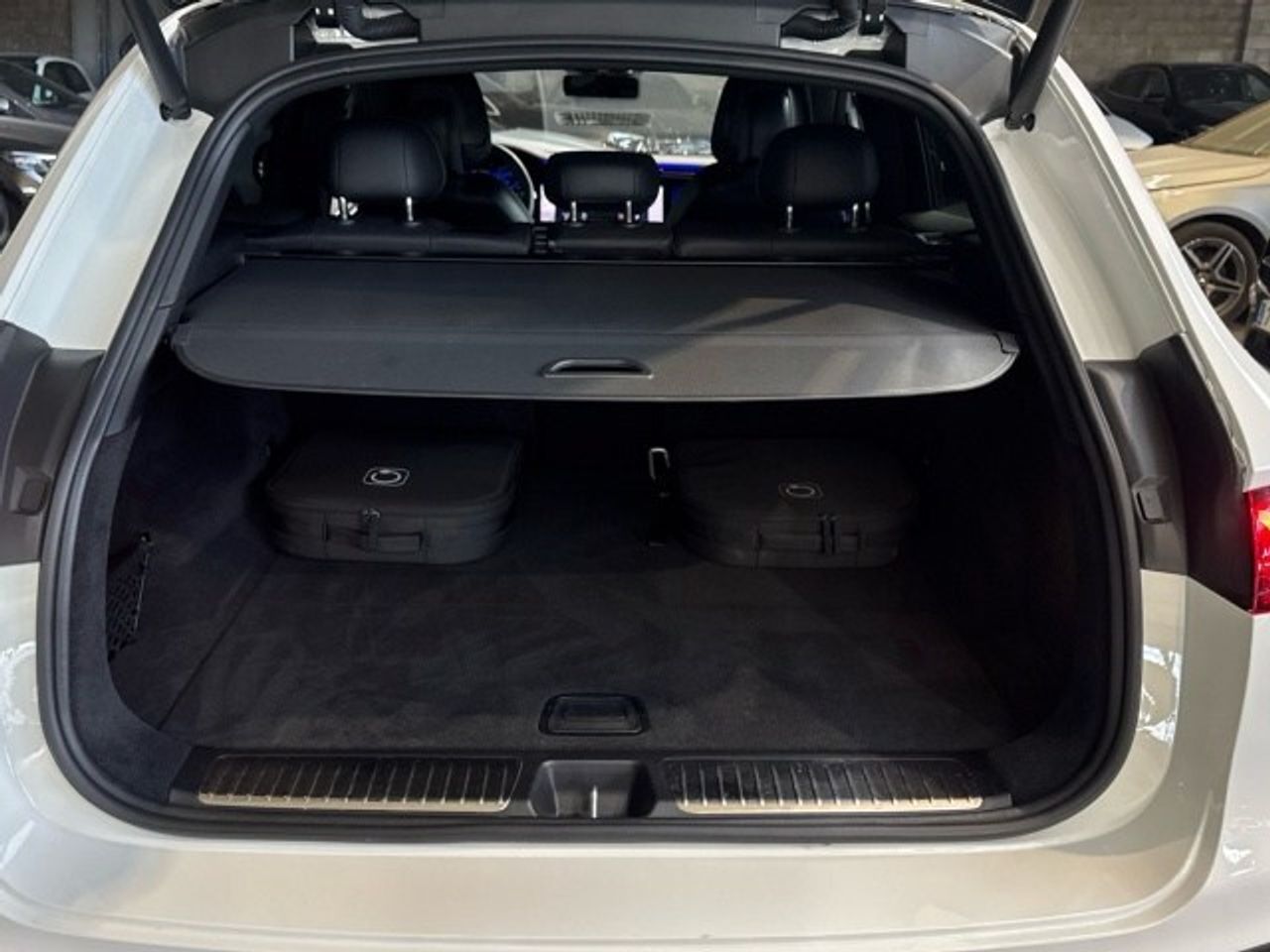 mercedes-eqe-eqe-500-4matic-edition-suv-imagen-12