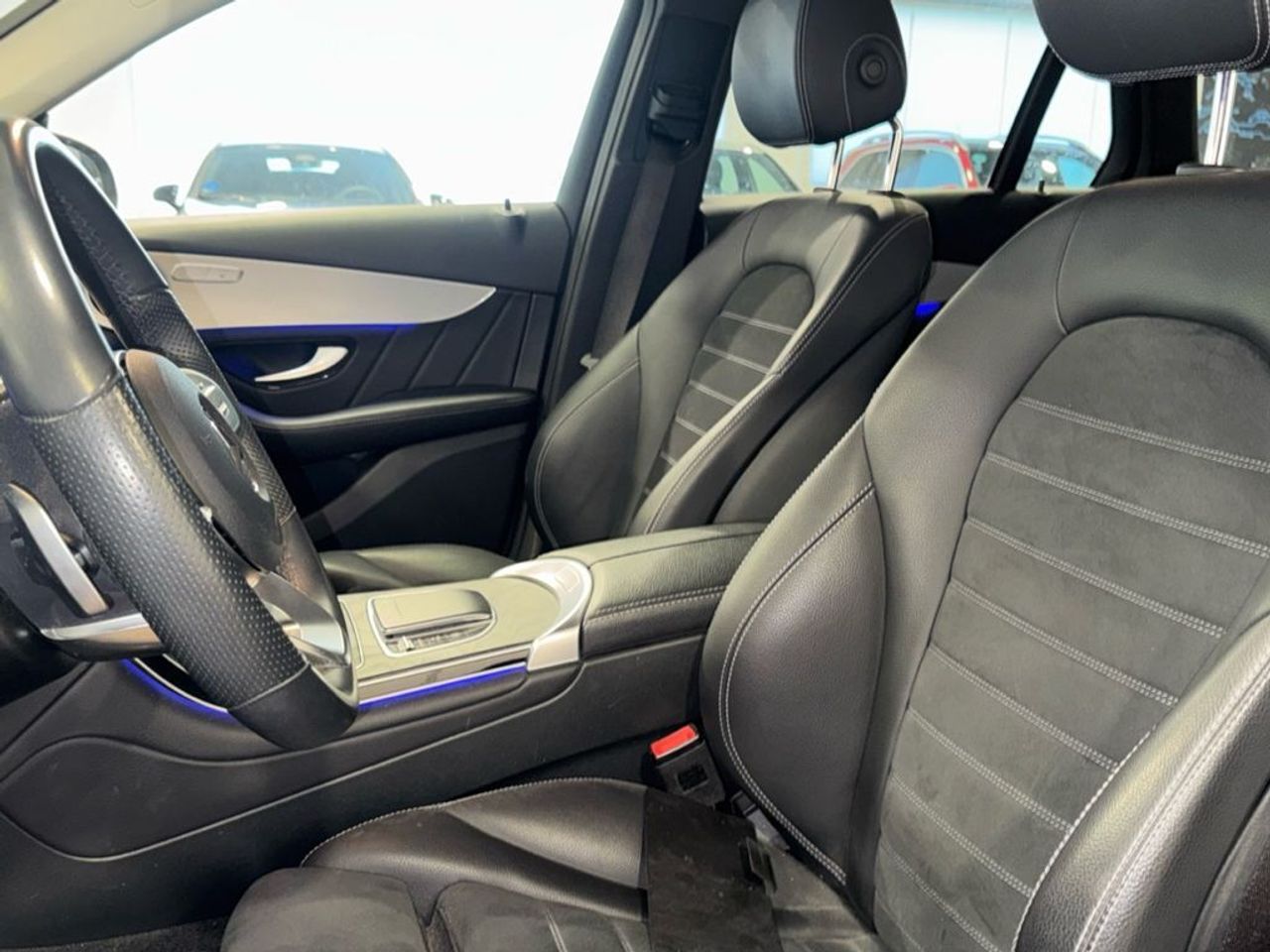 mercedes-glc-glc-300-e-4matic-imagen-6