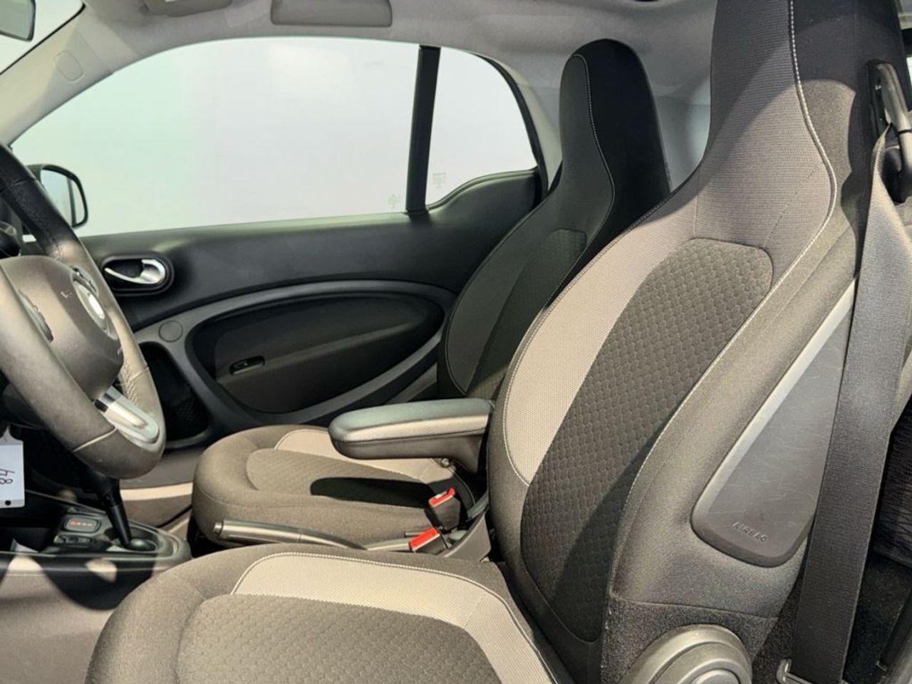 smart-fortwo-60kw81cv-eq-coupe-imagen-6