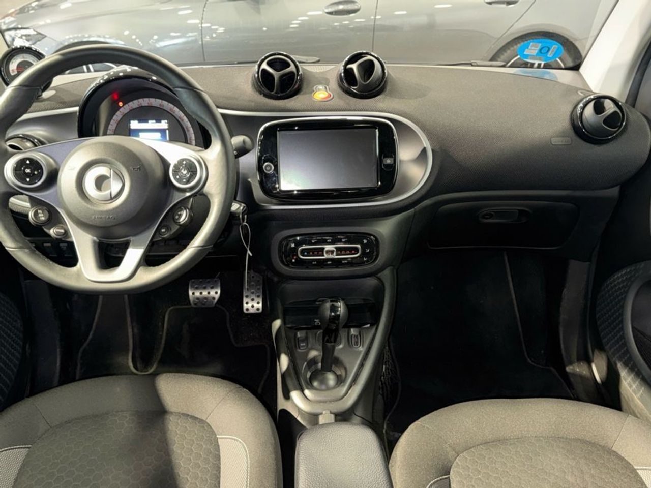 smart-fortwo-60kw81cv-eq-coupe-imagen-7