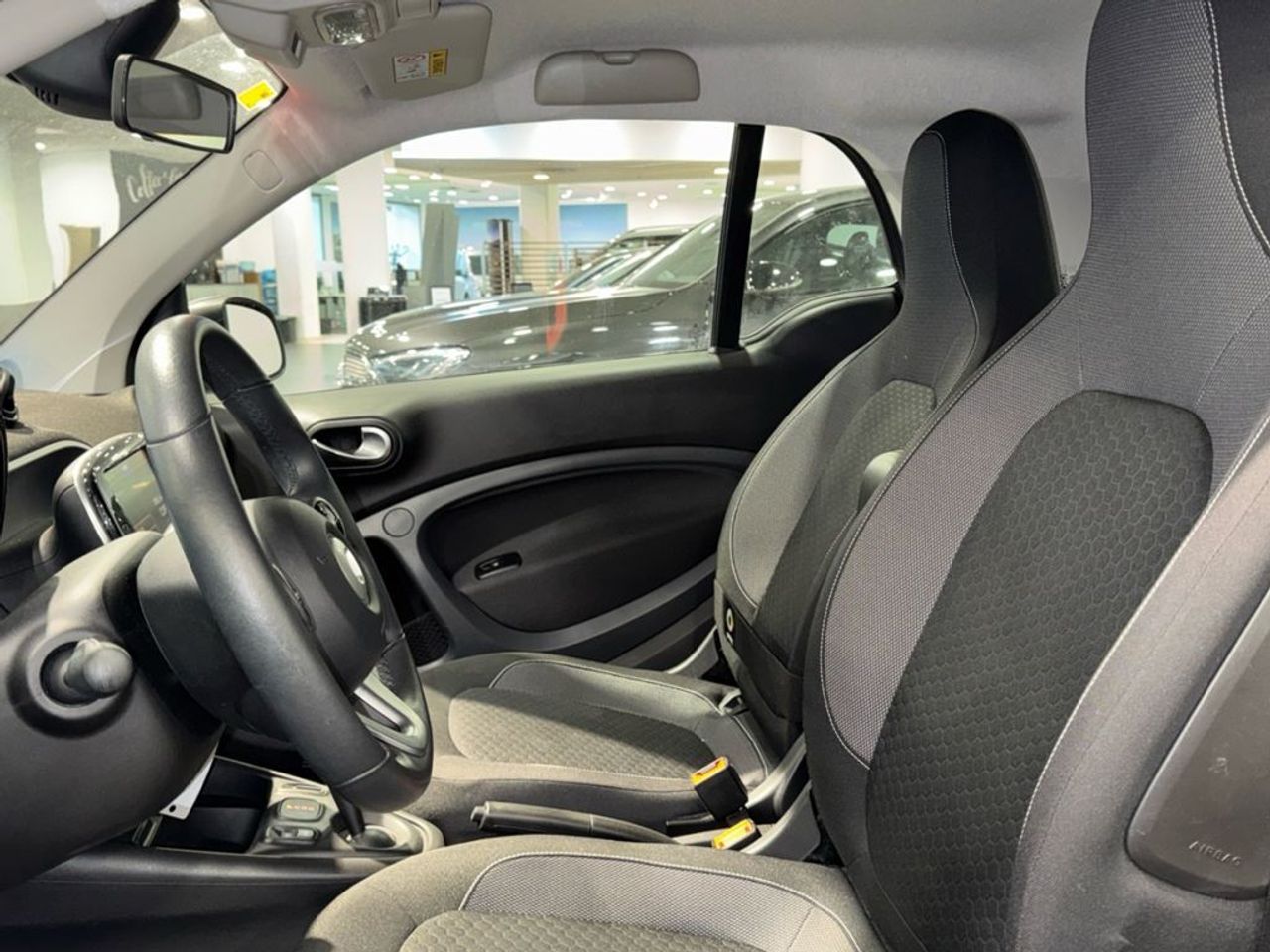 smart-fortwo-60kw81cv-eq-coupe-imagen-6