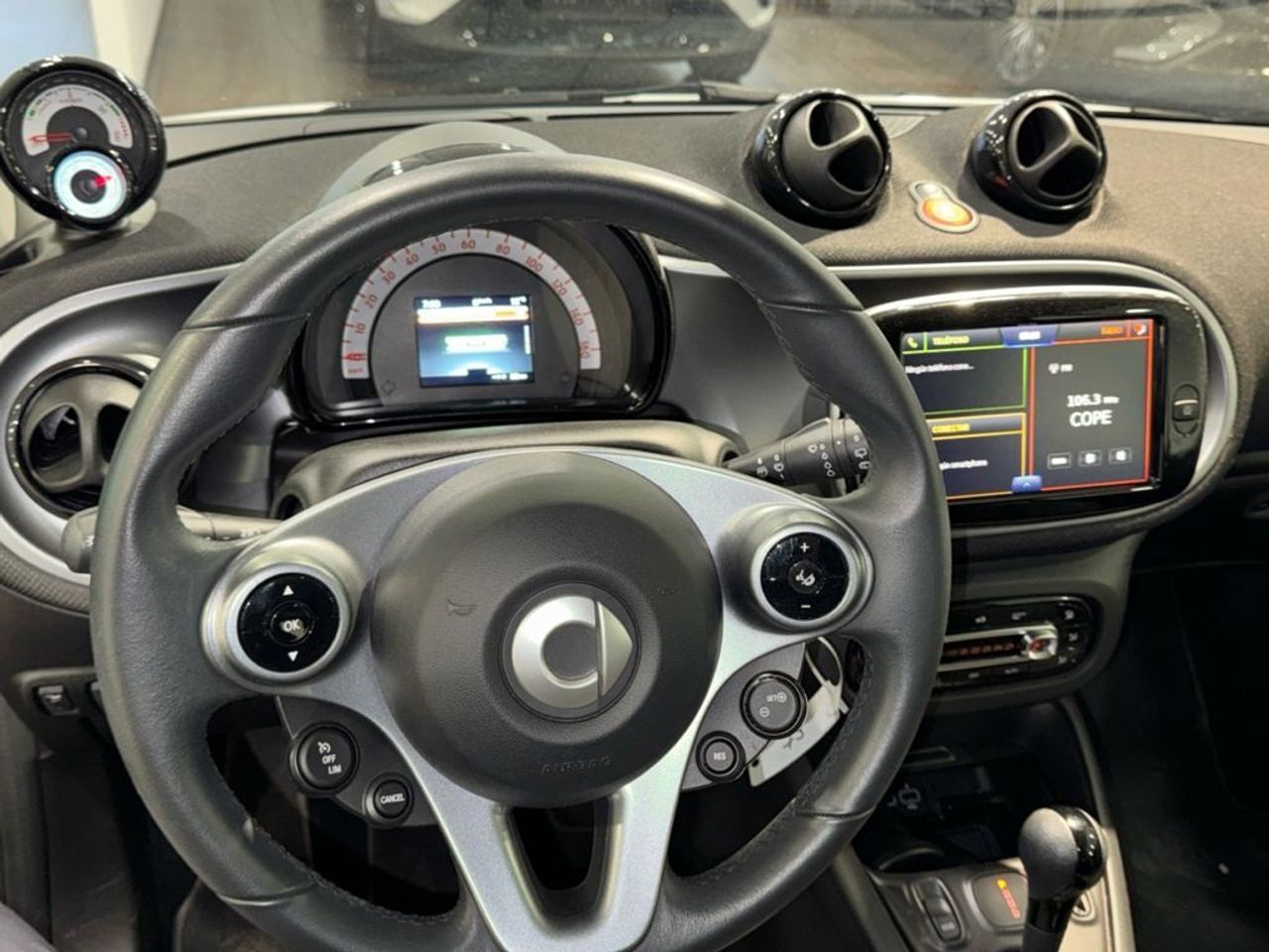 smart-fortwo-60kw81cv-eq-coupe-imagen-8
