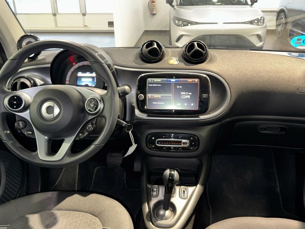 smart-fortwo-60kw81cv-eq-coupe-imagen-7