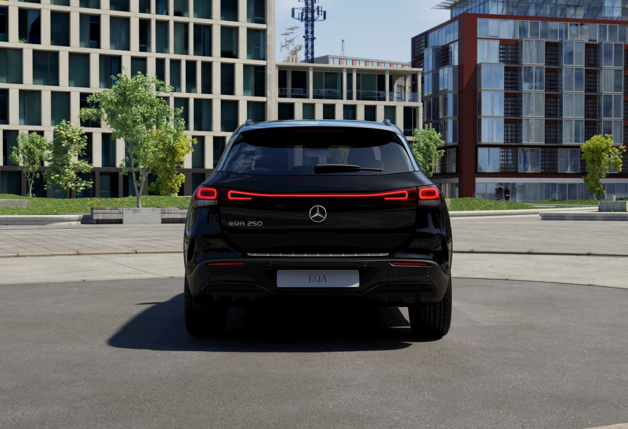 mercedes-eqa-250-amg-line-imagen-5